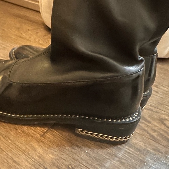 Givenchy knee-high accent, chain, leather boot - Picture 5 of 7